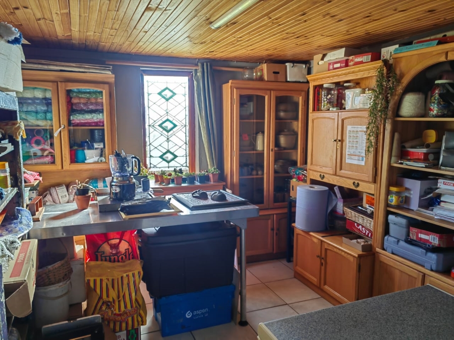 6 Bedroom Property for Sale in Joubertina Eastern Cape